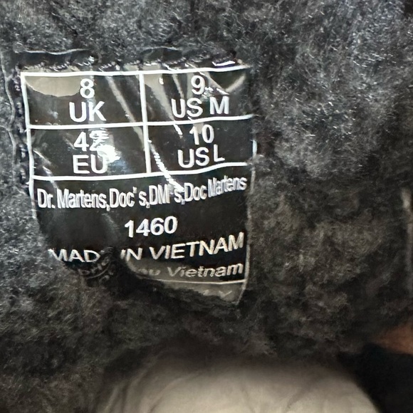 NEW Dr. Martens 1460 Waterproof Fleece Lined Lace-Up Boots Women’s 10, Men’s 9 - Picture 15 of 16